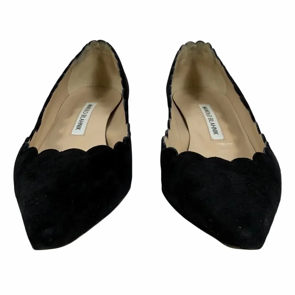 Manolo Blahnik Srilasca 50 Suede Scalloped Pump Black Size 38.5